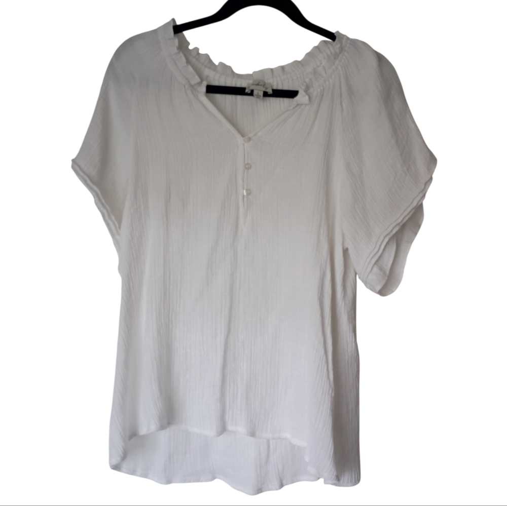 Women's White Ruffled Top Size L Wonderly